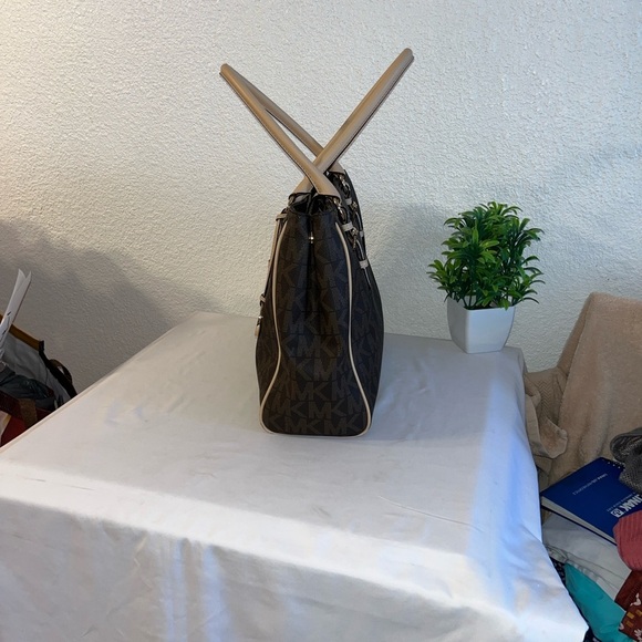 Michael Kors Dark Brown and Tan Logo Tote - Picture 5 of 16